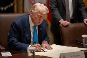 «Їм байдуже, скільки людей гине в Україні». Трамп прокоментував підвищення тарифів для Індії