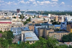 Волонтери відновили доступ до оглядового майданчика на Замковій горі