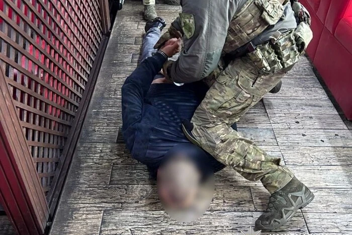 Двоє іноземців постануть перед судом за пограбування громадянина Туреччини у центрі Києва