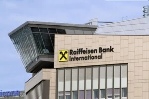 Російський суд зняв заборону на продаж підрозділу Raiffeisen Bank