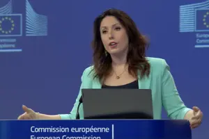 За словами посадовиці, орган виконавчої влади ЄС повністю зосереджений на виконанні ухвалених обмежень