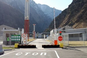 Майже сто українців застрягли на російсько-грузинському кордоні: реакція МЗС