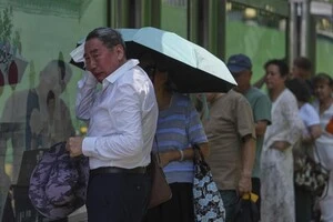 Китай відновлює «антиковідні» заходи на тлі спалаху смертоносного вірусу