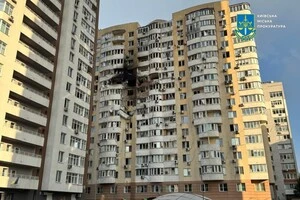 У Києві жителі будинків, які зруйнували росіяни, зіткнулись з неочікуваною проблемою