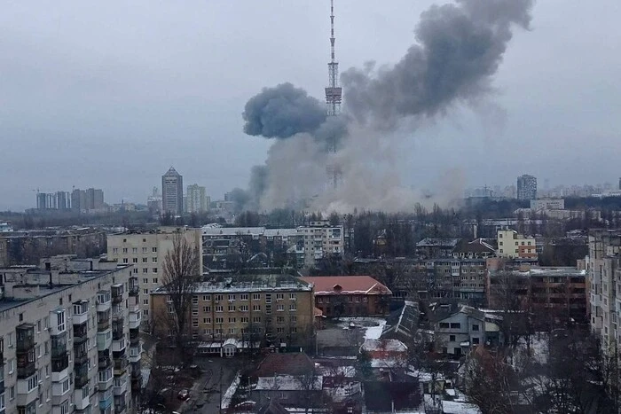 Ракетний удар по Київській телевежі: СБУ вручила підозри двом військовим РФ