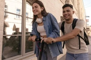 Зумери не хочуть витрачати гроші на стосунки