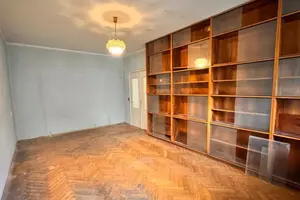 За голі стіни – $150 тис. Яку квартиру можна купити біля Києво-Печерської лаври