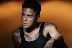 «Наче засмага на шкірі». Макс Барских презентував запальний сингл