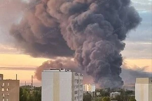 Густий стовп диму здійнявся над НПЗ