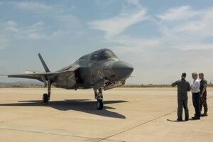Британський винищувач F-35 здійснив аварійну посадку в Японії