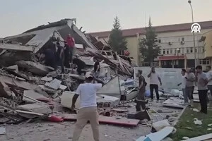 Туреччину сколихнув сильний землетрус, є руйнування 