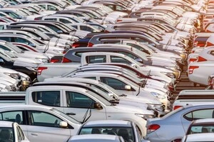 В Україні стали більше купувати легкових автомобілів