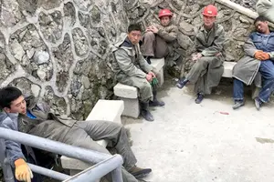 Втікачі розповіли, що прокидалися о 6 ранку і працювали до 2 години ночі наступного дня