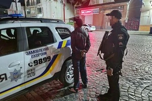 Продаж товару із ймовірним вмістом наркотиків. Поліція перевіряє мережу столичних магазинів