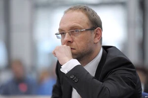 «Посади отримують друзі і родичі». Нардеп Власенко розкрив хитру схему призначення суддів 