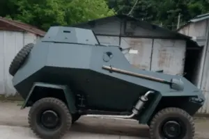 У Києві продається бронеавтомобіль