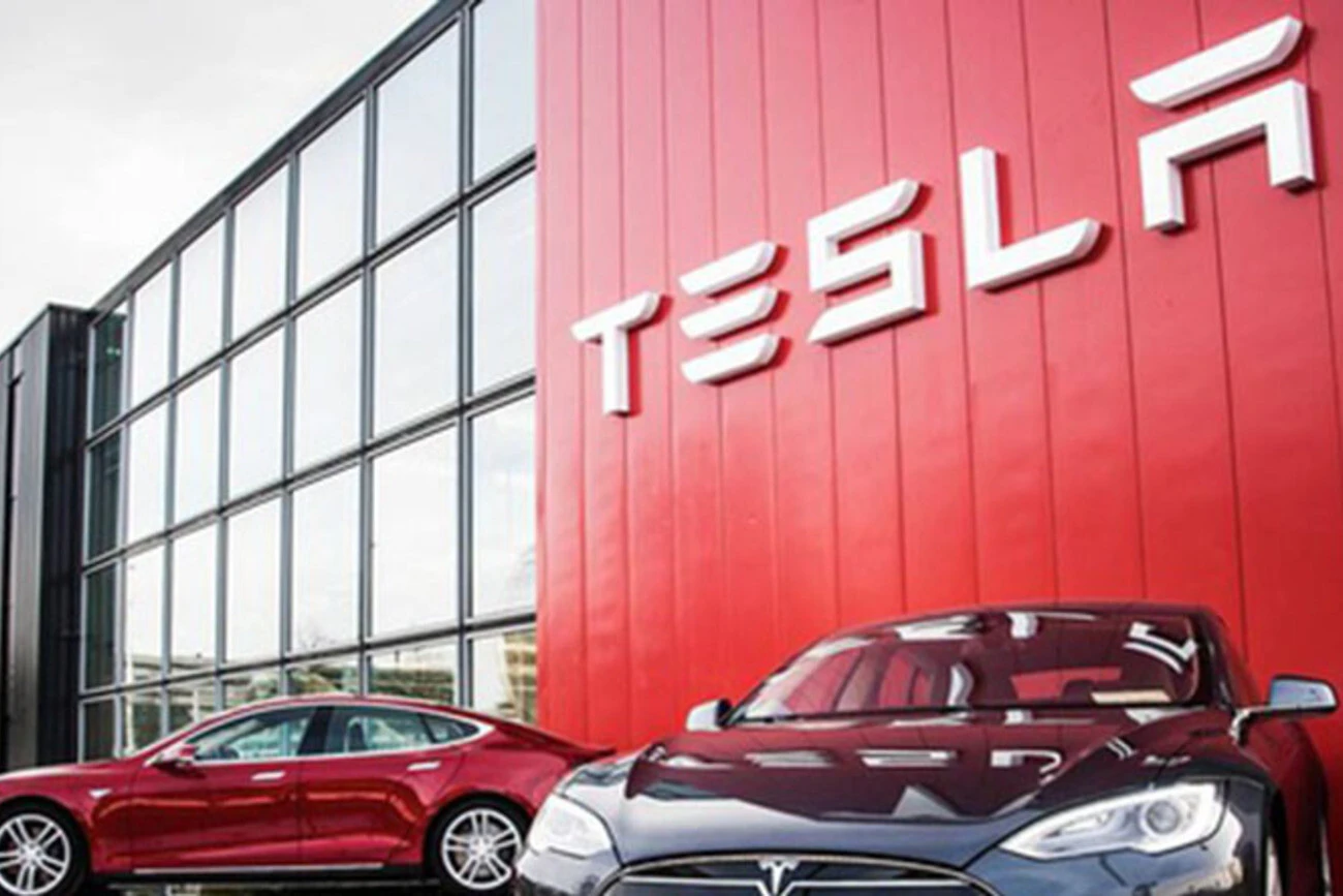 Tesla планує постачати електроенергію у Велику Британію