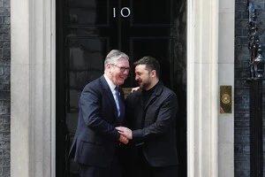 Зеленський у Лондоні зустрінеться зі Стармером 