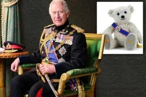 Король Чарльз III почав продавати іграшки за вражаючою ціною 