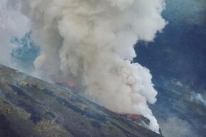 Для вулкана встановлено помаранчевий (високий) код авіаційної небезпеки
