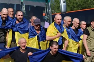 WSJ: Україна та Росія налагодили таємний канал обміну полоненими