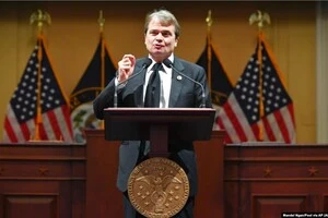 Квіглі: Чому Зеленський не присутній? Чому Трамп дозволив минути шести дедлайнам?