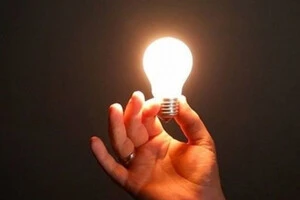 Відключення електроенергії за борги: Міненерго розповіло, як залишитись зі світлом