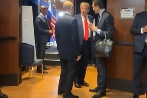 Путін бля Трампа погано тримався на ногах