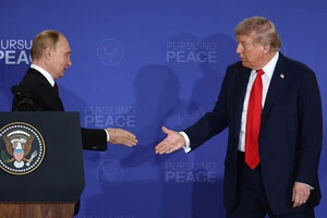 «Холодна романтика на Алясці»: Guardian розповіло, чим Путін «зачарував» Трампа