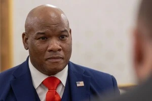 Марк Бернс: Це не час для порожніх жестів