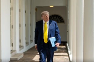 Трамп сказав європейським лідерам, що мир може настати дуже швидко, якщо Україна поступиться Донбасом 