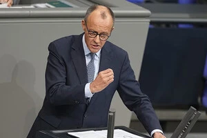 Мерц вважає своїм обов’язком поділитися досвідом і підкреслив, що Зеленський сам нібито просив його про таку пораду