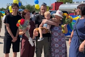 Додому з російського полону повернувся останній захисник Зміїного