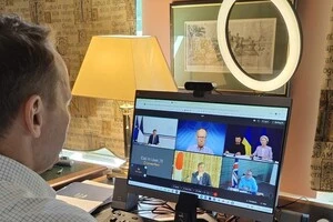 Міністр закордонних справ США Радослав Сікорський під час наради «коаліції охочих»