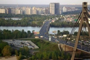 Відсьогодні графік реверсного руху на мосту через Десенку змінено 