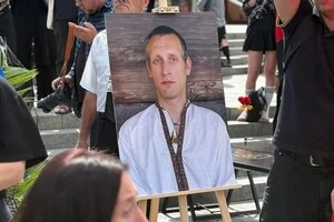 У Києві відбулося прощання із загиблим на війні художником Давидом Чичканом