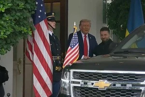 Зеленський прибув у Білий дім (фото)