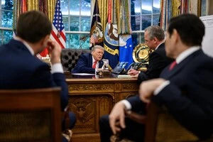 Трамп провів телефонну розмову з Путіним