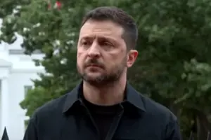 За словами Зеленського, першою частиною гарантій безпеки для України має стати сильна армія