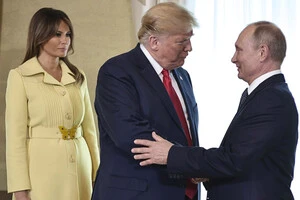 Меланія Трамп на зустрічі свого чоловіка з Путіним, якому вона у майбутньому напише листа. Фінляндія, 2018 рік