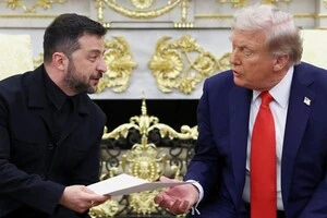 Перша леді Олена Зеленська написала листа Меланії Трамп, який передав президент України в Овальному кабінеті