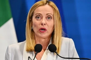 Джорджу Мелоні звинувачено у зневажливому ставленні до журналістів