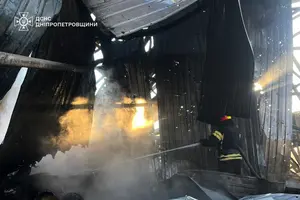 Надзвичайники працюють на місцях ворожих ударів