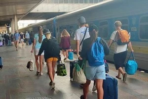 Подекуди запізнення потягів очікуються на три години й більше