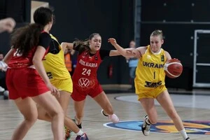 Програвши лише одну з чотирьох чвертей, збірна України поступилась Болгарії на старті чемпіонату Європи