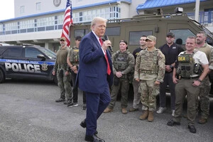 Трамп під час зустрічі з військовослужбовцями Національної гвардії та співробітниками федеральних правоохоронних органів