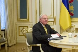 Кіт Келлог приїде в Україну