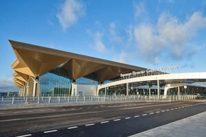 В аеропорту Пулково були затримані та скасовані десятки рейсів