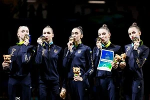 Завдяки золоту, яке українки вибороли в останньому фіналі, Україна піднялася на третє місце в медальному заліку