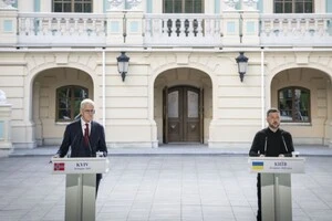 Президент Володимир Зеленський під час спільної пресконференції з прем'єр-міністром Норвегії Йонасом Гаром Стере. 25 серпня 2025 року